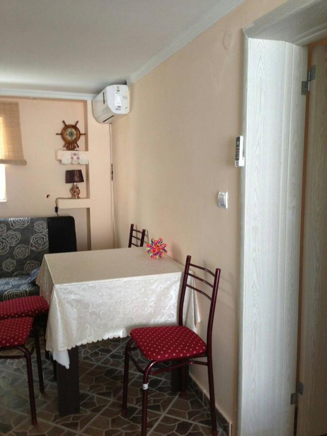 Monoliza Appartement Utjeha Buitenkant foto