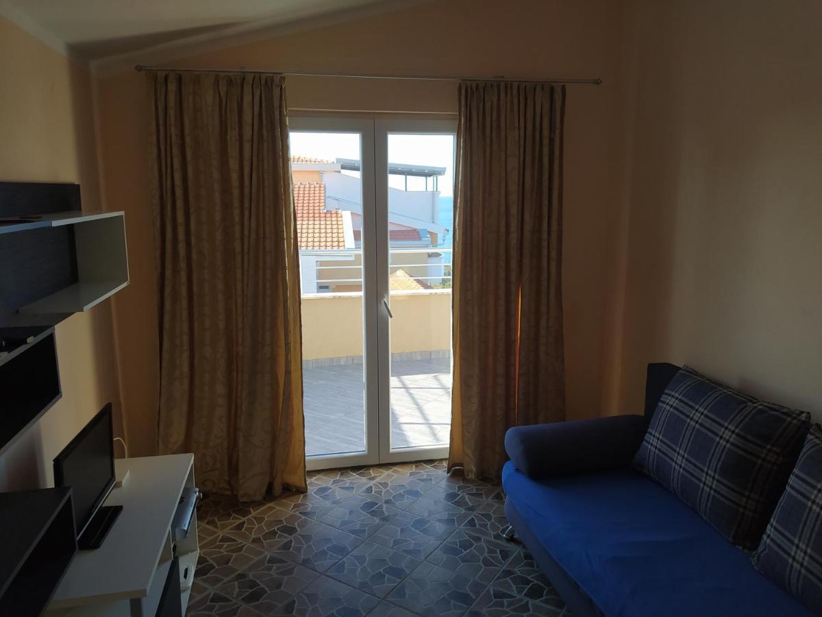 Monoliza Appartement Utjeha Buitenkant foto