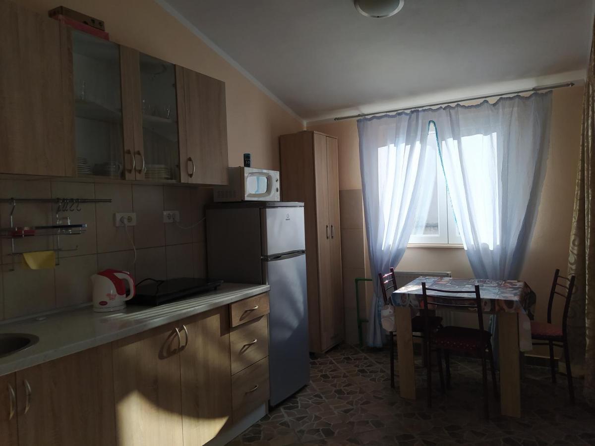 Monoliza Appartement Utjeha Buitenkant foto